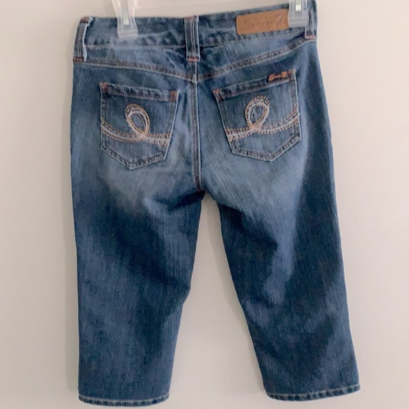 Seven7 Capris Jeans - Picture 3 of 4